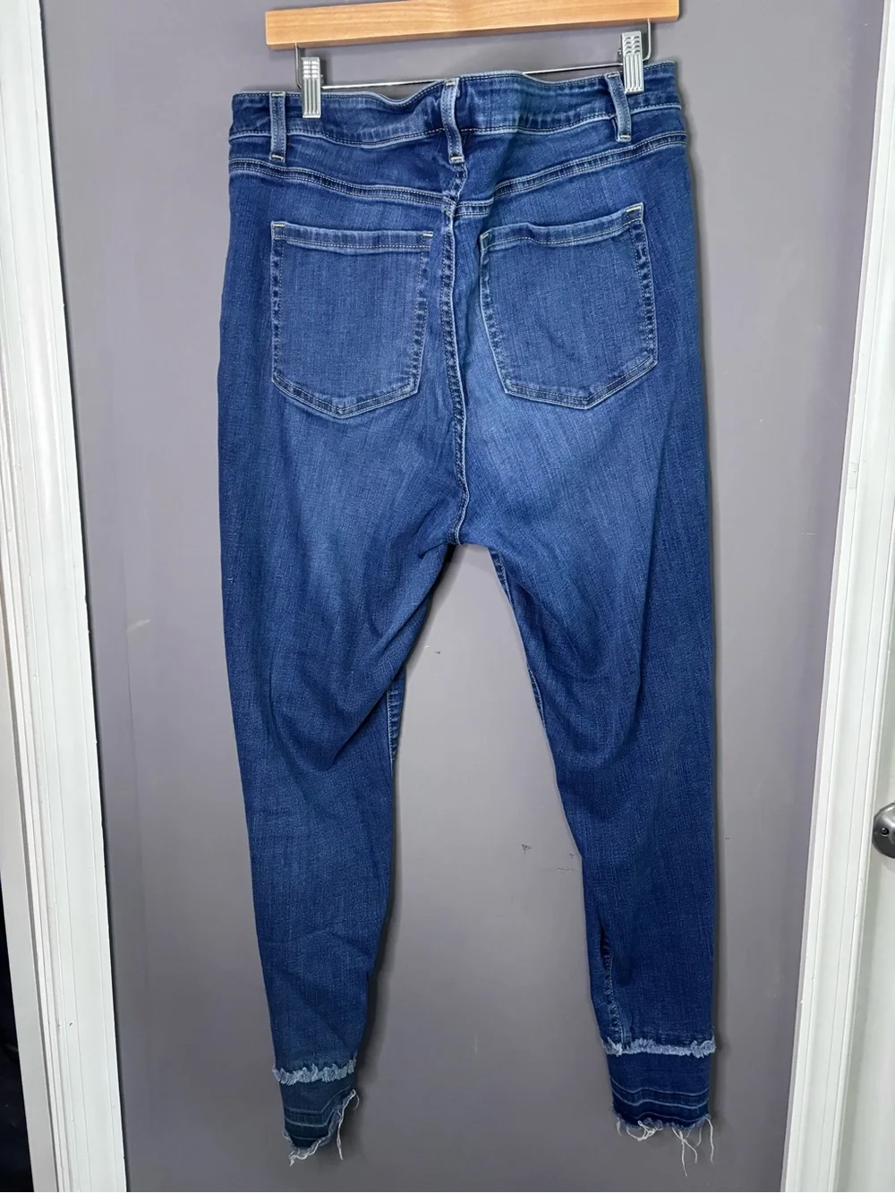 Lane Bryant Distressed Skinny Jeans Raw Fringe Hem 18R